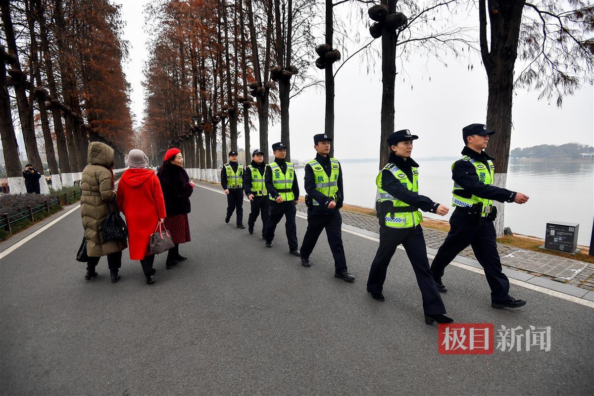 定纷争、暖服务、强应急，武汉警方用“小暖心(图3)